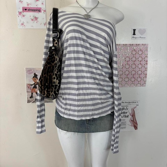 Y2K Grey & White Striped Off-Shoulder Top (Sz S/M) - Picture 3 of 5